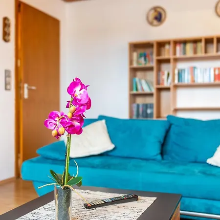 100 Qm Schneider Apartment